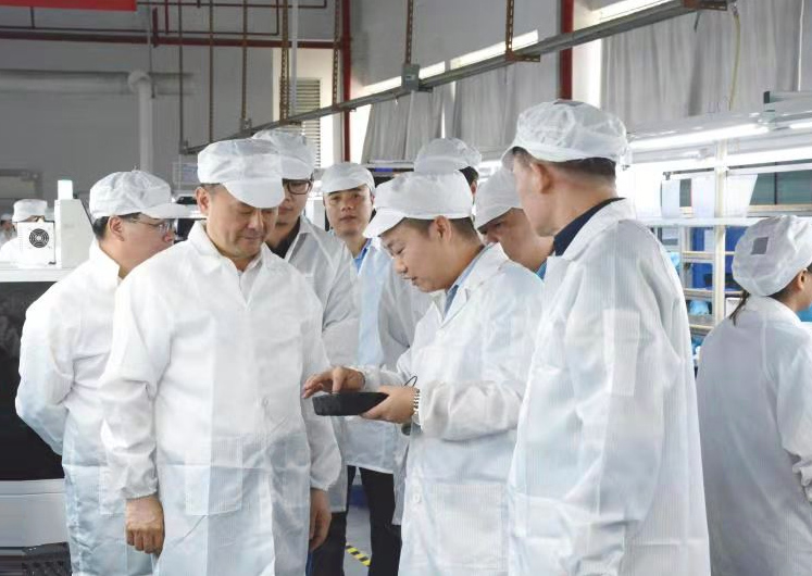 六盘水市委书记陈敏率队到j9国际站备用调查